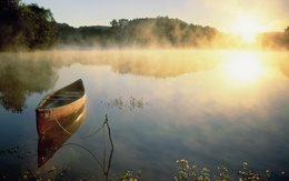 3d обои Лодка в утреннем озере  солнце