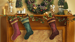 3d обои Рождественские носки прибитые к каминной полке  новый год