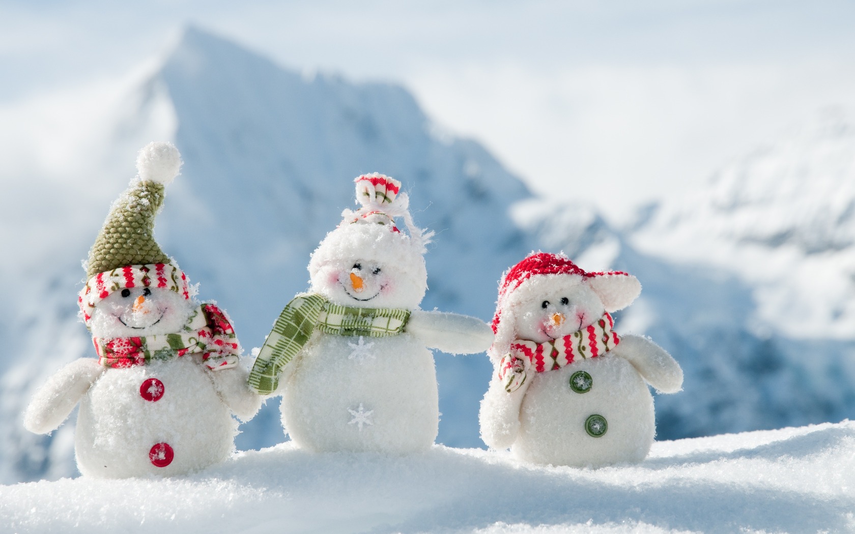 3d обои Три снеговика в снегу  игрушки # 41554