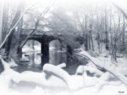 3d обои Зимний туманный пейзаж, заснеженный мост через ледяную реку (alone)  зима