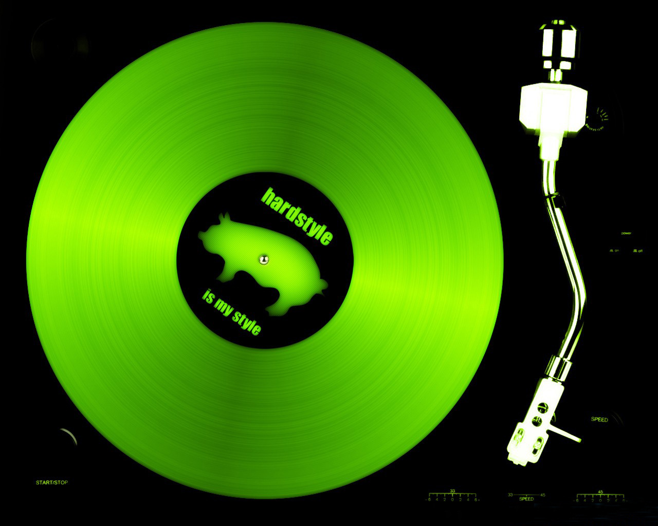 3d обои Зеленая пластинка со свиньей на вертушке (Hardstyle is my style)  техника # 83106