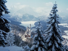 3d обои Замок , спрятанный среди горных возвышенностей  снег