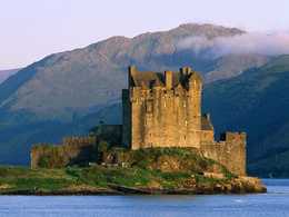 3d обои Замок Eilean Donan , расположенный на острове,Шотландия...  дома