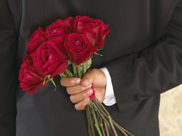 3d обои Розы в подарок  руки