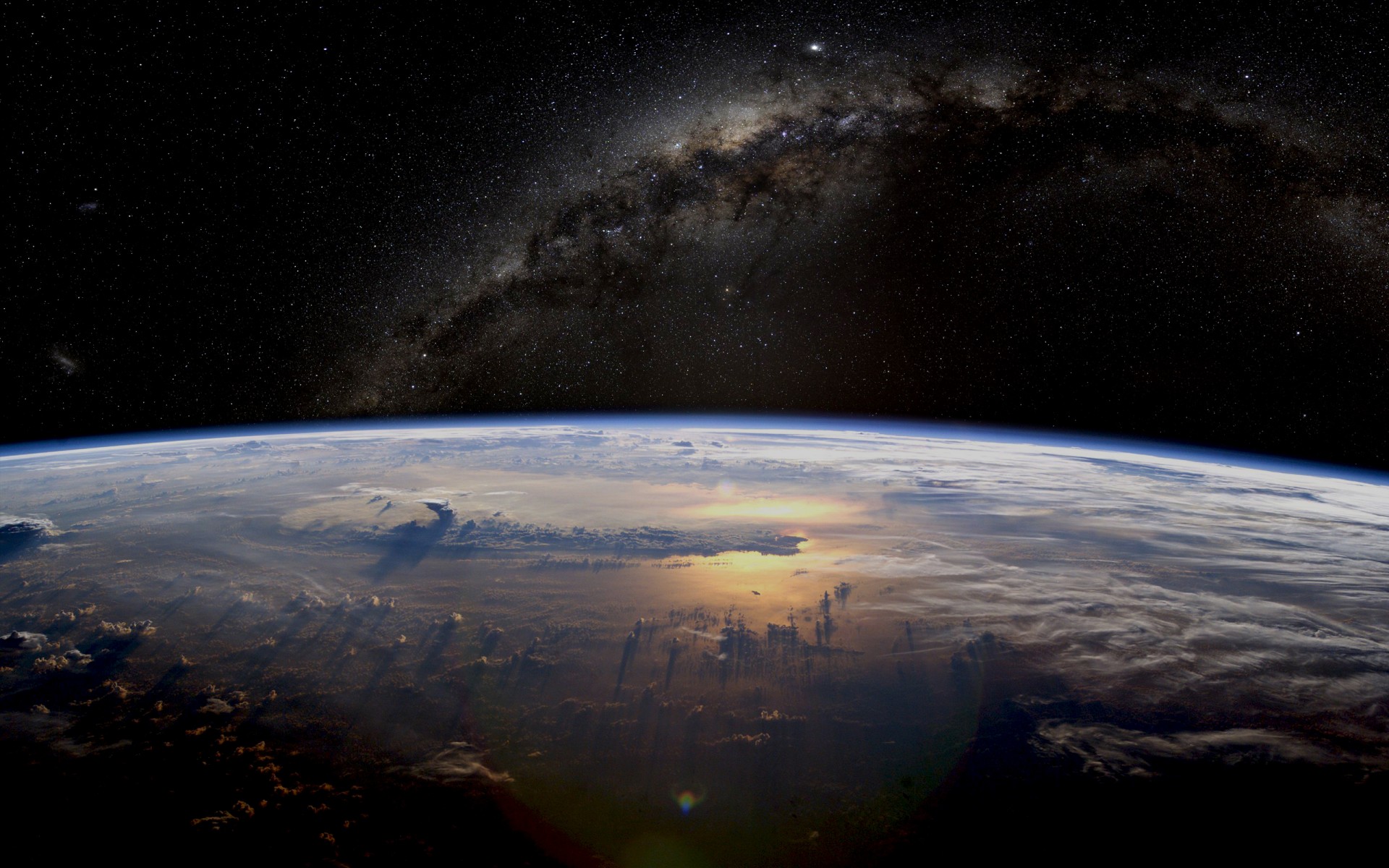 3d обои Поверхность планеты, с той стороны где наступает утро....  космос # 45333
