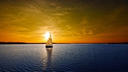 3d обои Парусник на закате солнца плавает по водной глади  корабли
