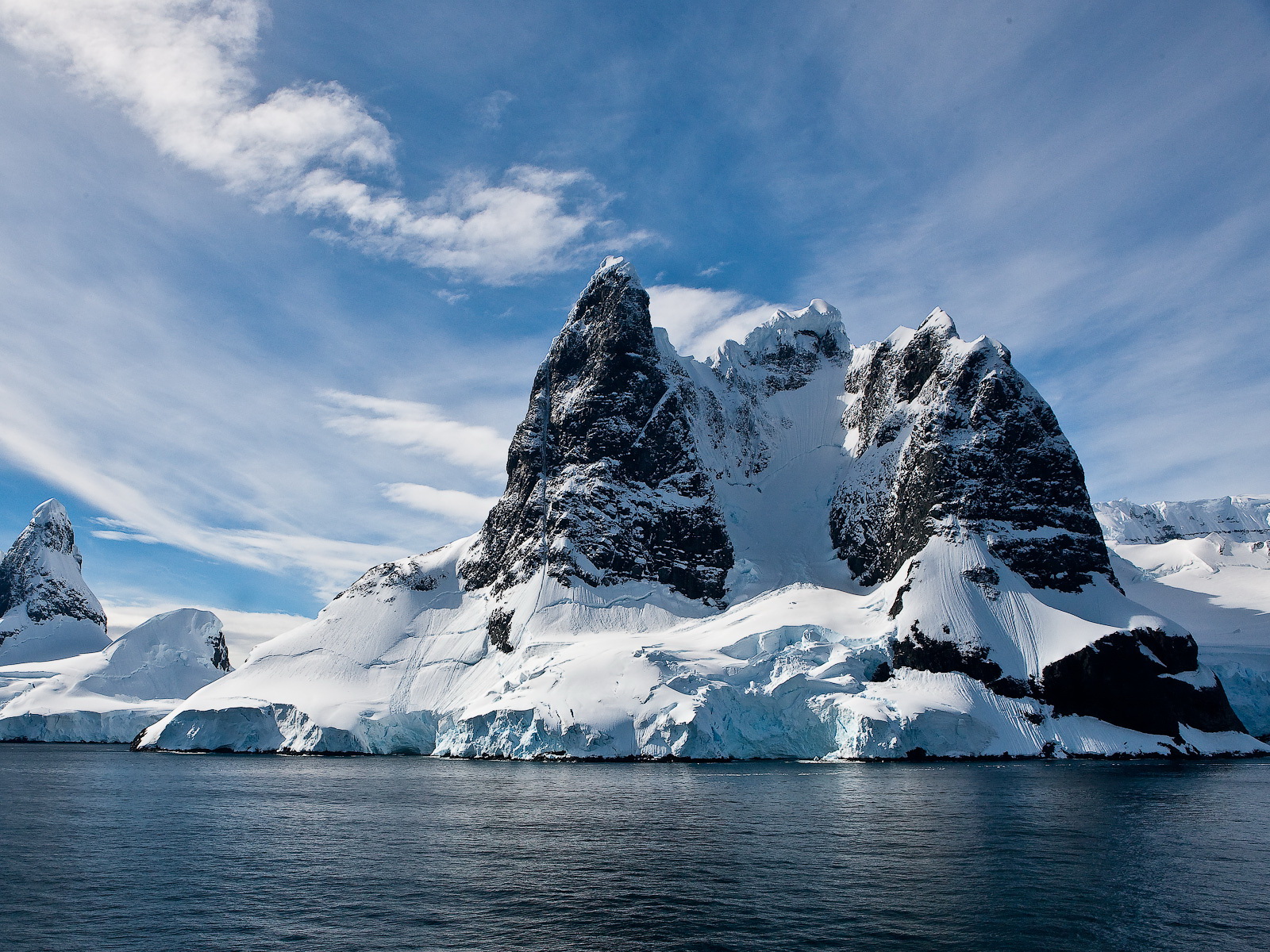 3d обои Огромные горы покрытые вечным льдом  зима # 40867