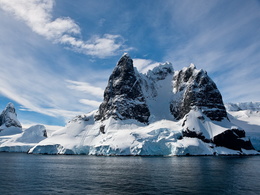 3d обои Огромные горы покрытые вечным льдом  зима