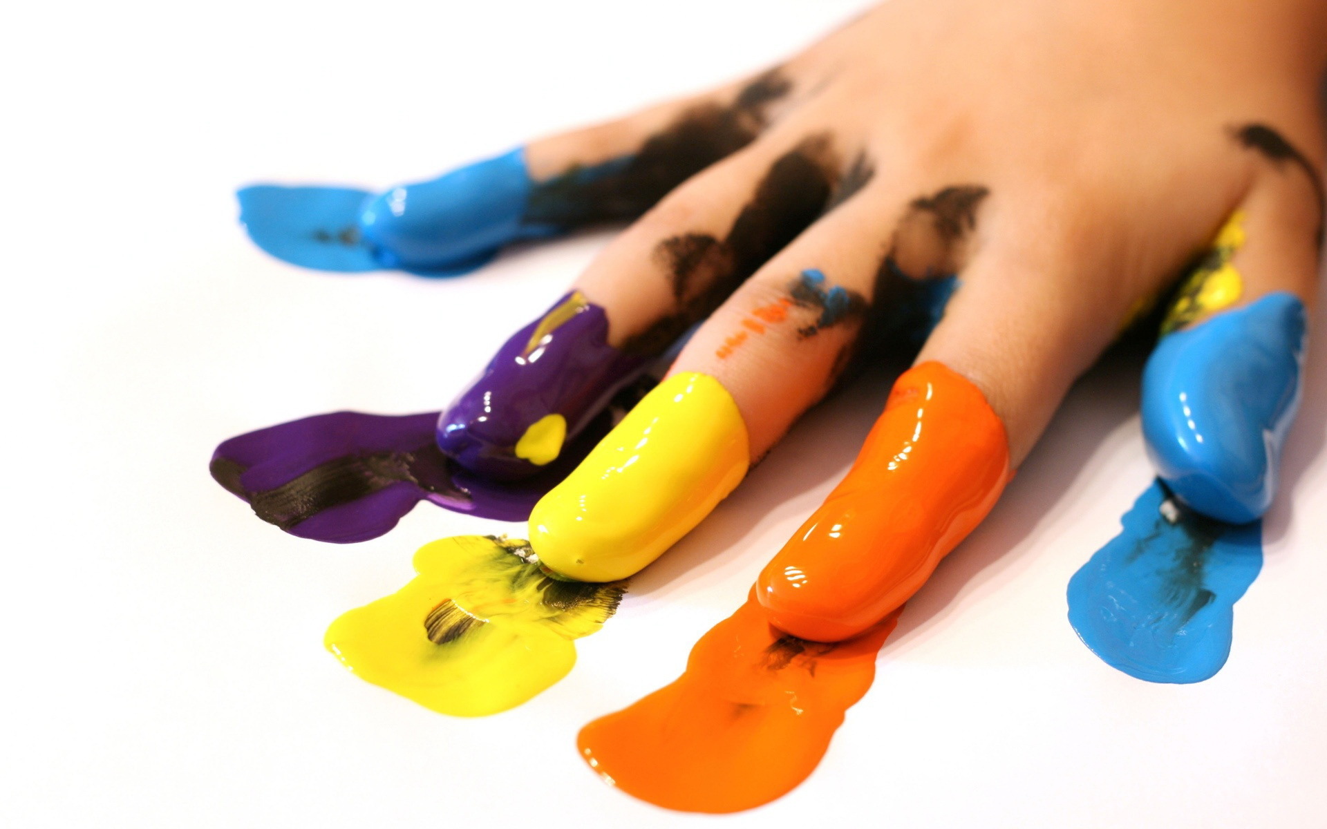3d обои Рука в разноцветных красках  руки # 79212