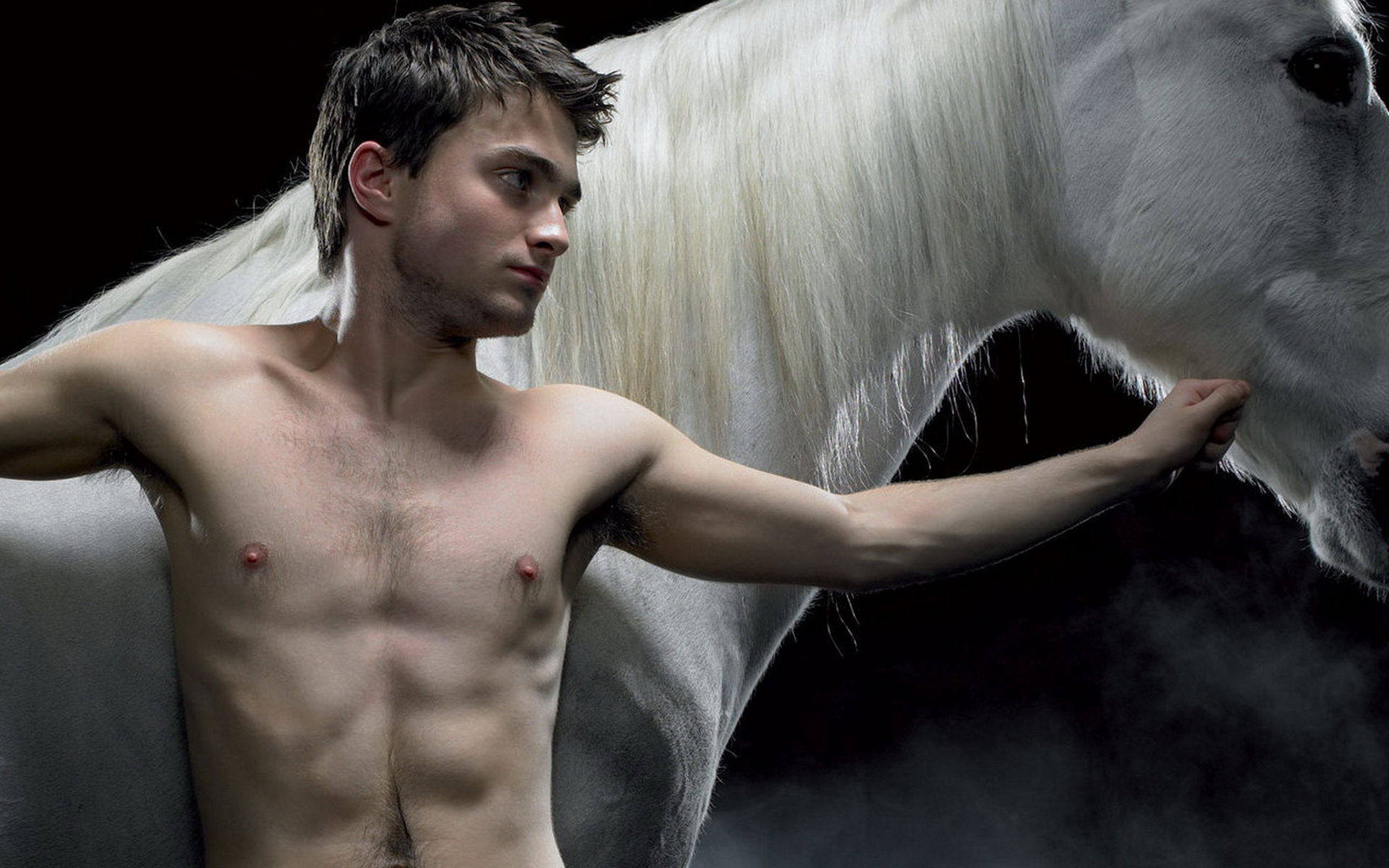 3d обои Дэниел Рэдклифф/Daniel Radcliffe (Гарри Поттер) с лошадью  лошади # 51259