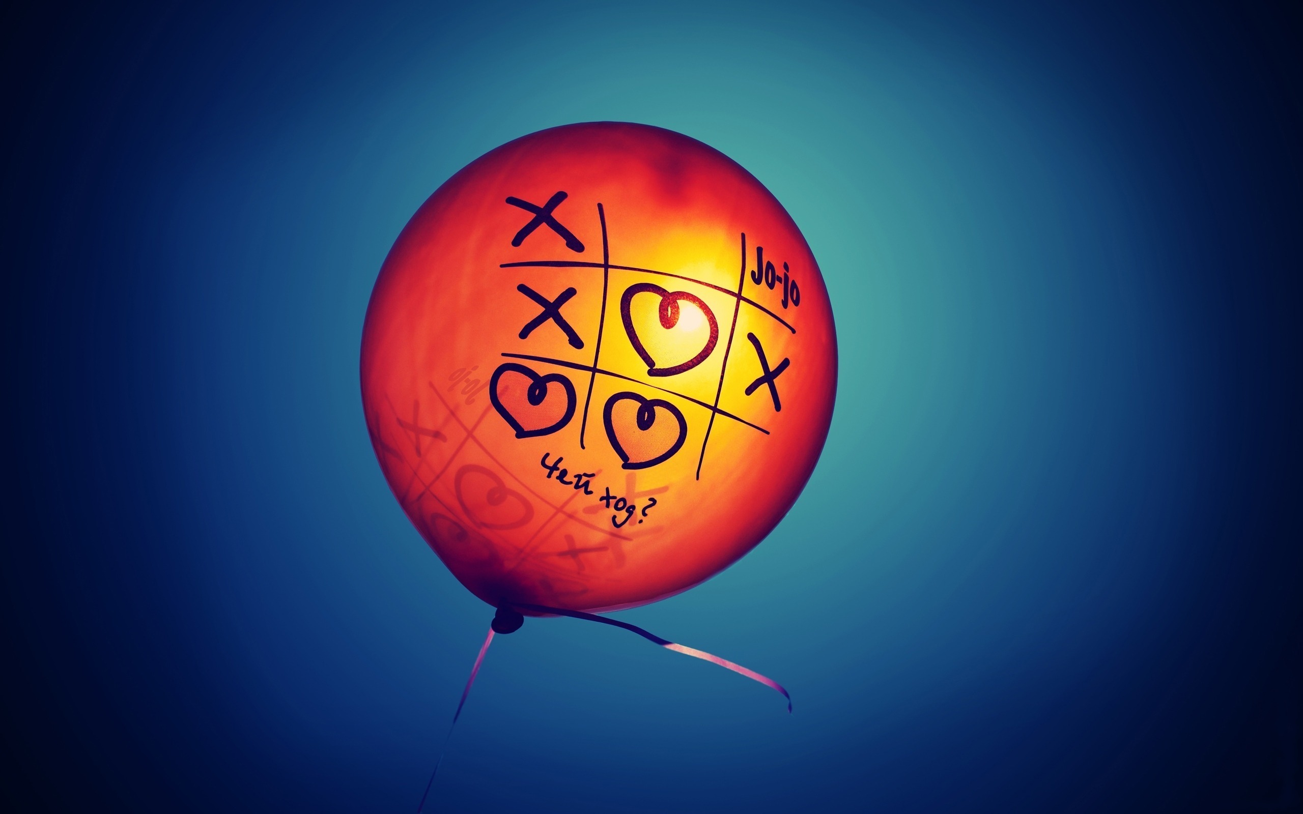 3d обои Игра в крестики-нолики на воздушном шарике (Чей ход?)  сердечки # 79782