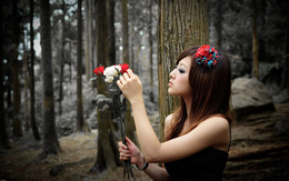 3d обои Девушка в лесу с розами  лес