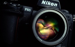 3d обои Фотоаппарат Nikon F-100 (body) профессиональный зеркальный автофокусный пленочный фотоаппарат  техника