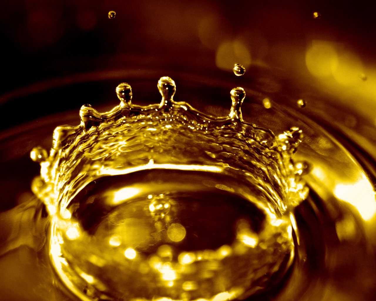 3d обои Золотая вода  капли # 44303