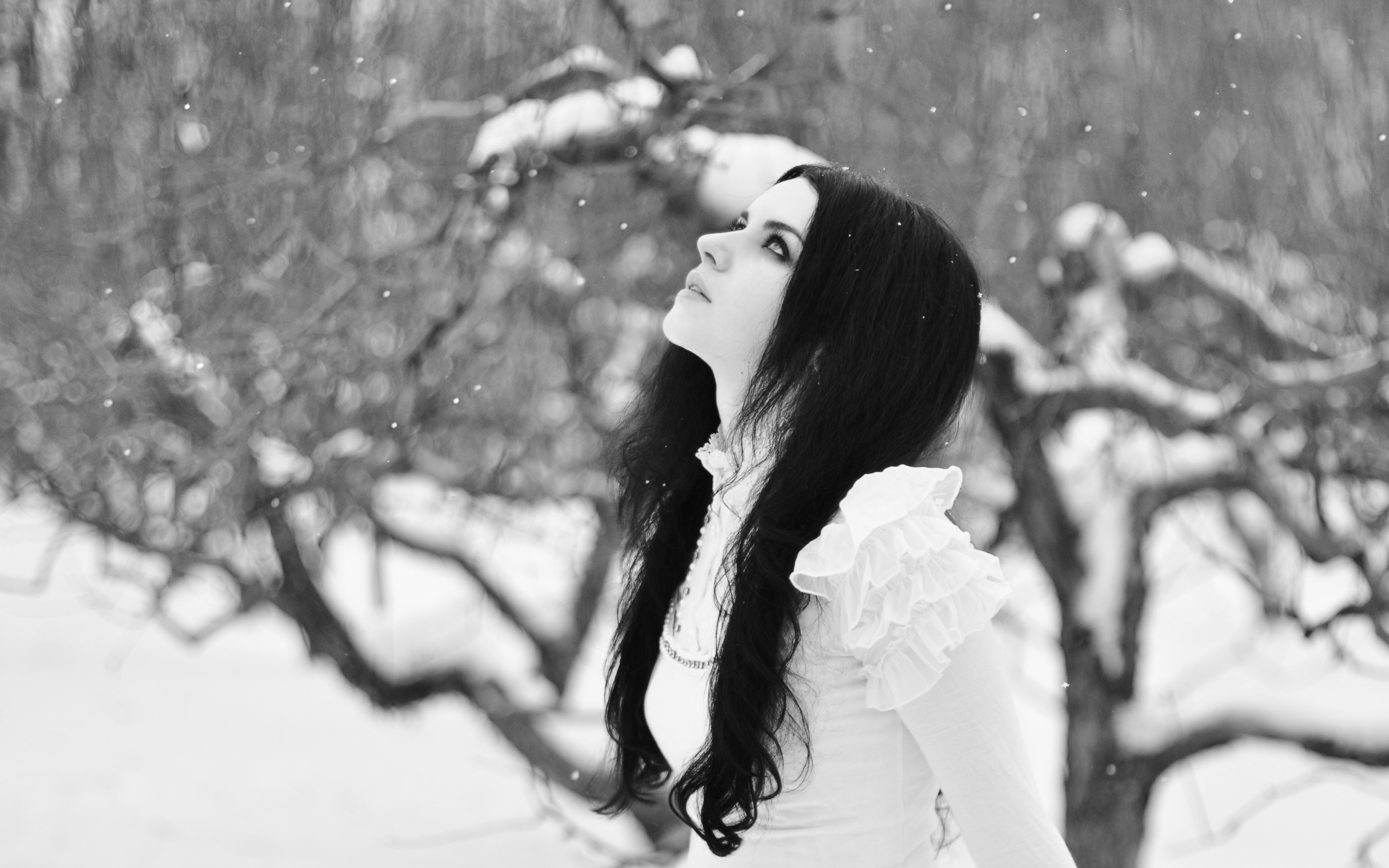 3d обои Готесса в белом платье под снегопадом  зима # 40787