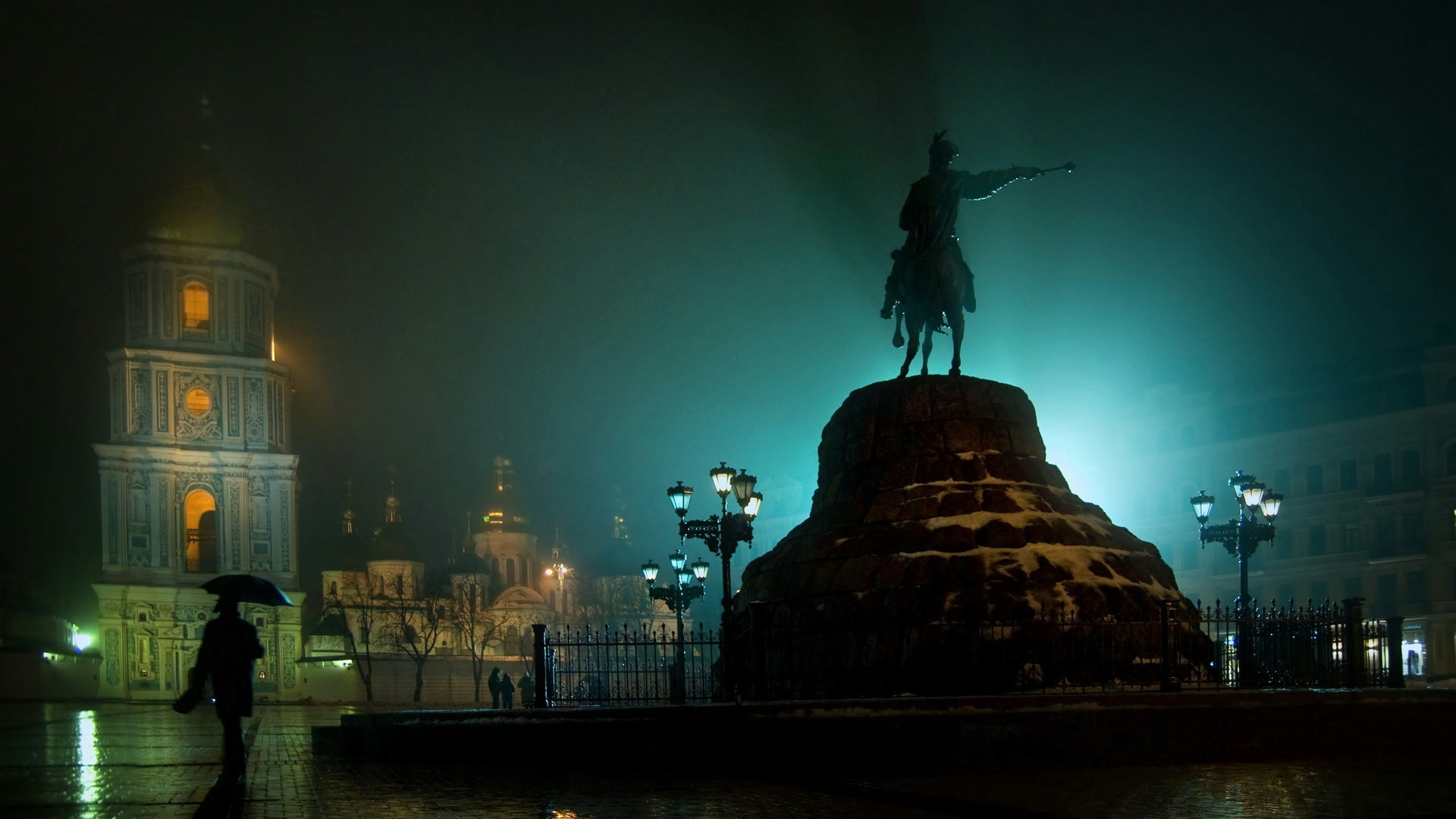 3d обои Киев, на площади памятник Б. Хмельницкому.  дождь # 34359