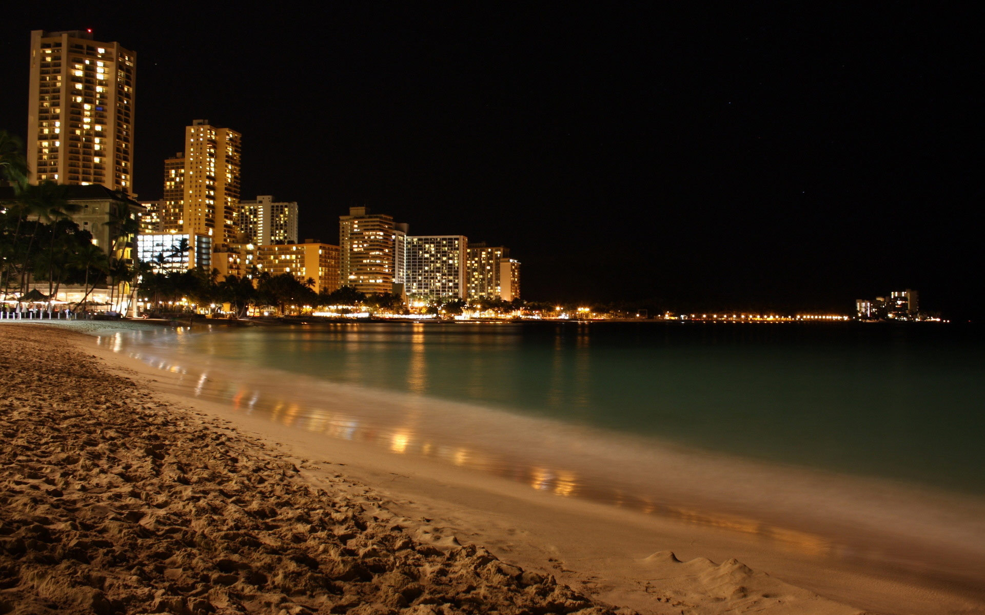 3d обои Пляж и огни ночного города  ночь # 67450