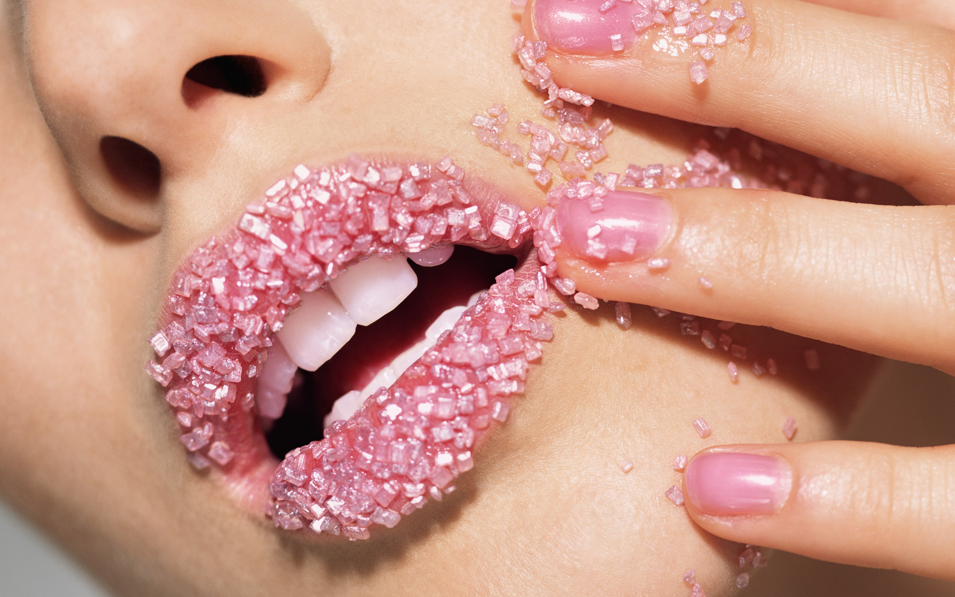 3d обои Девушка с розовыми сахарными губами  губы # 26514