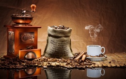 3d обои Пар над ароматной чашкой кофе, кофемолка и мешок с зернами  дым