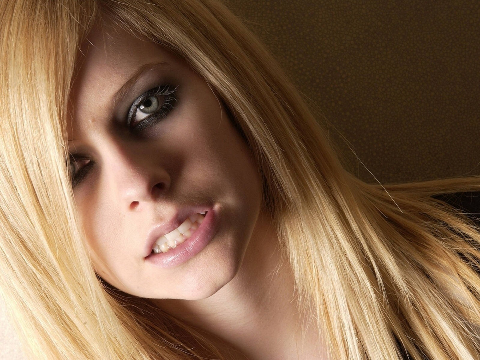 3d обои Avril Lavigne / Аврил Лавинь  известные люди # 42016