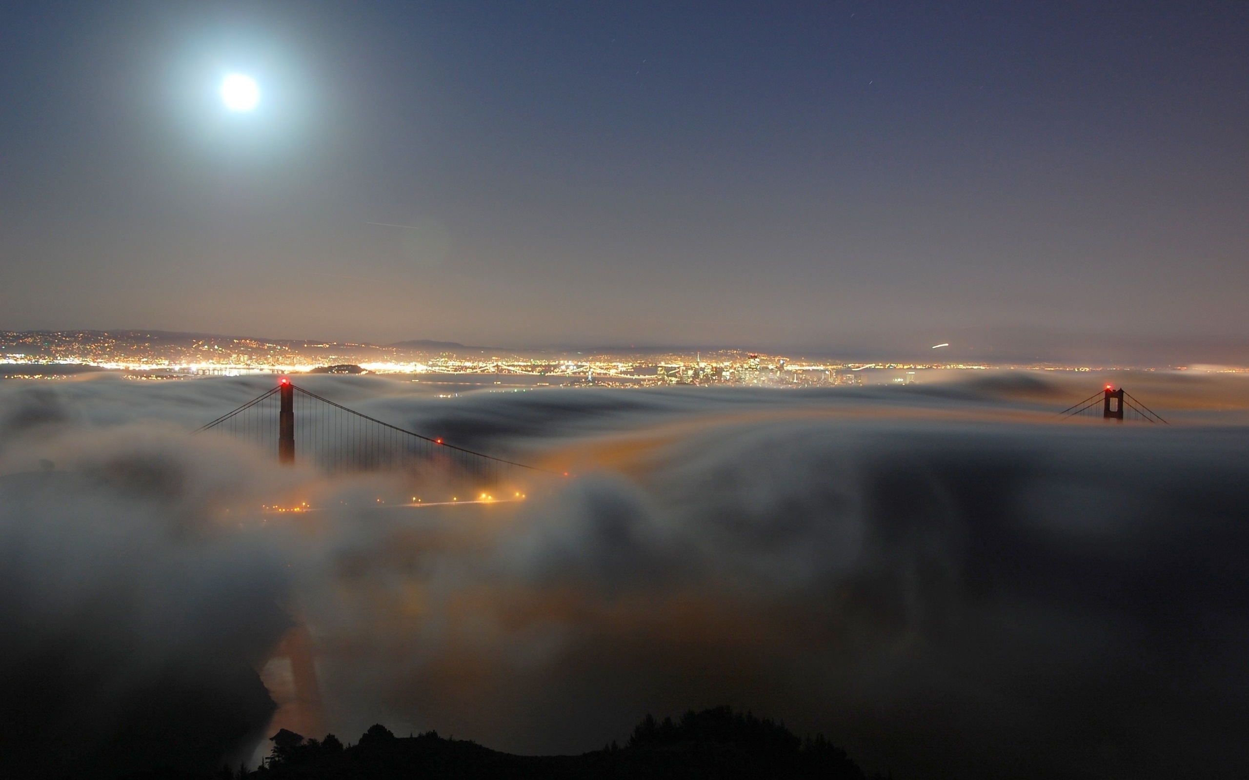3d обои Cан-франциско, золотые ворота / San Francisco, Golden gate, bridge, ночной вид на мост под облаками  луна # 51426