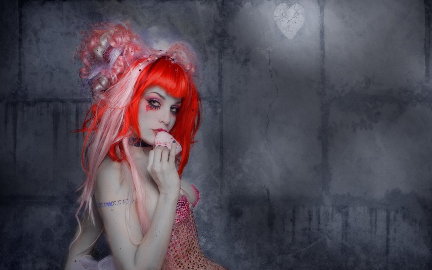 3d обои Emilie Autumn / Эмили Оутомн  1680х1050 # 7841