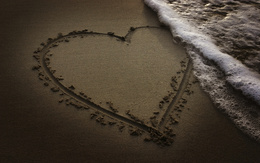 3d обои Нарисованное сердце на песке  сердечки