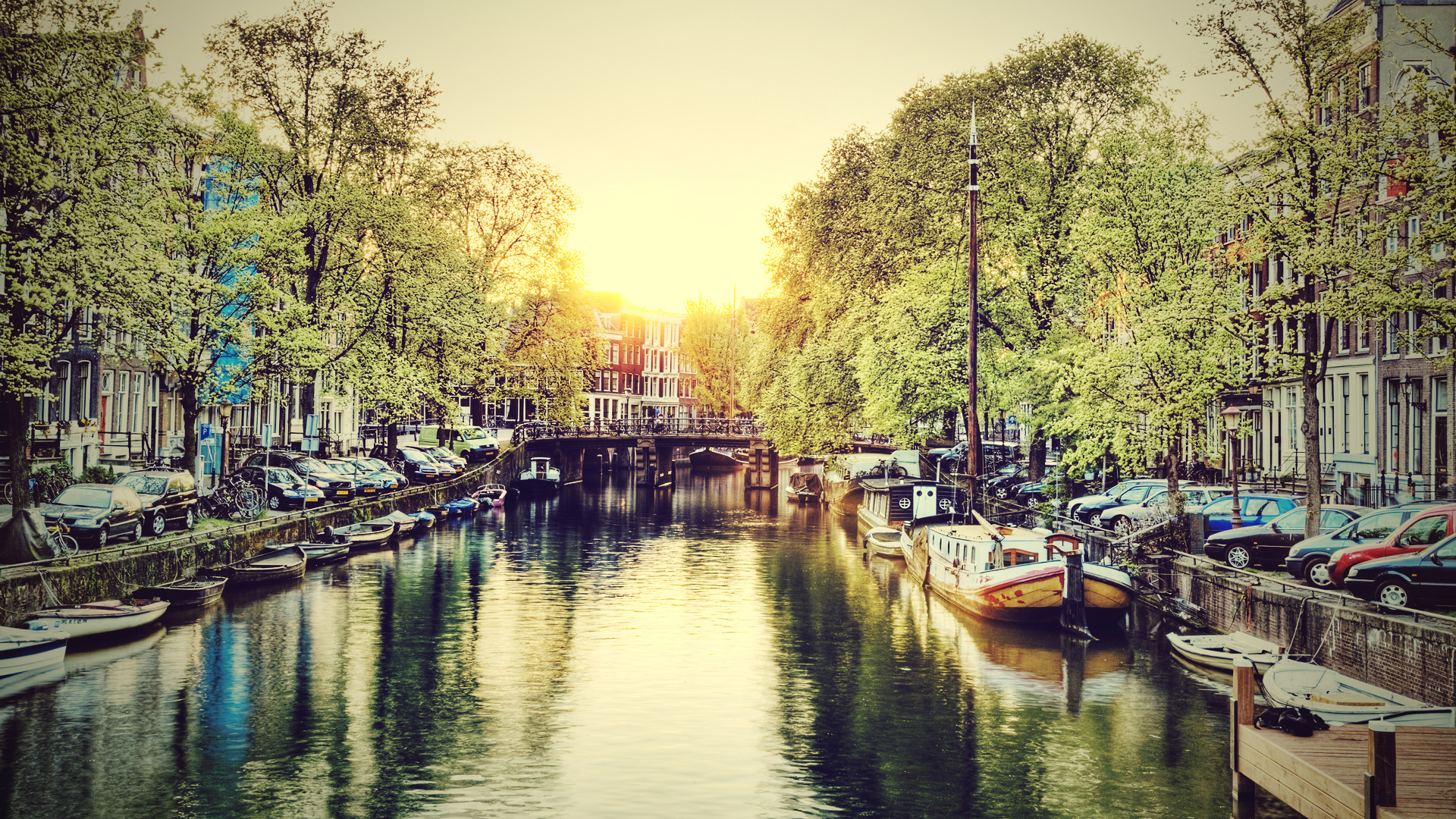 3d обои Красивейший канал в Амстердаме, Голландия  вода # 21495