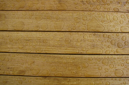 3d обои Доски из дерева покрытые каплями  текстуры