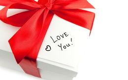 3d обои К подарку приложено письмо (I love you!)  любовь