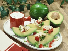 3d обои Авокадо с начинкой из помидоров, грибов и огурцов  листья