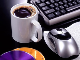 3d обои Крепкий кофе возле клавиатуры  техника