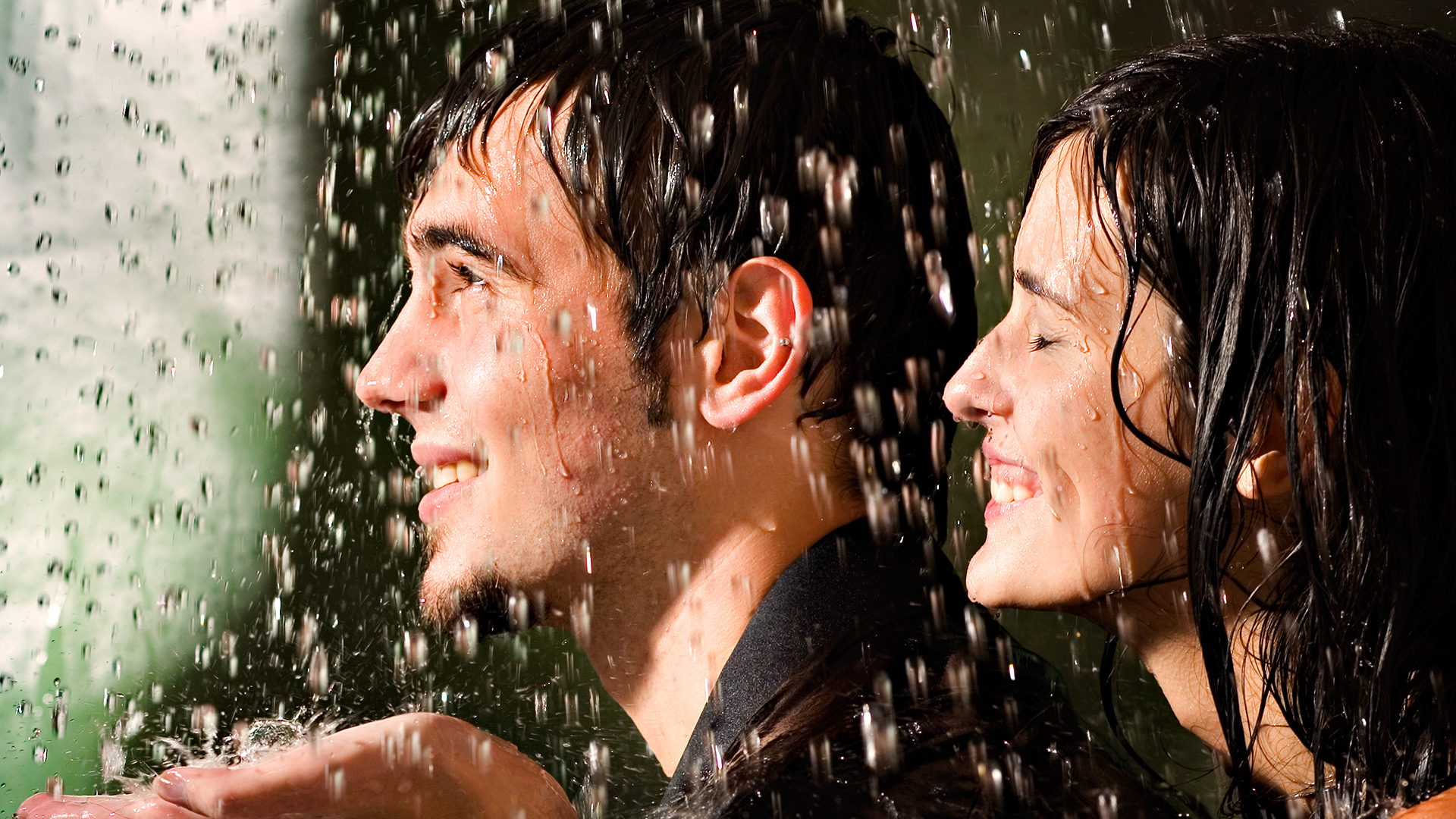 3d обои Счастливая пара под слепым дождиком  дождь # 34328