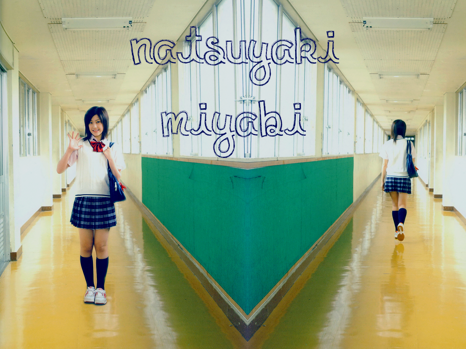 3d обои Натсуяки Мияби / Natsuyaki miyabi из японской группы Berryz Koubou в школьной форме  известные люди # 41916