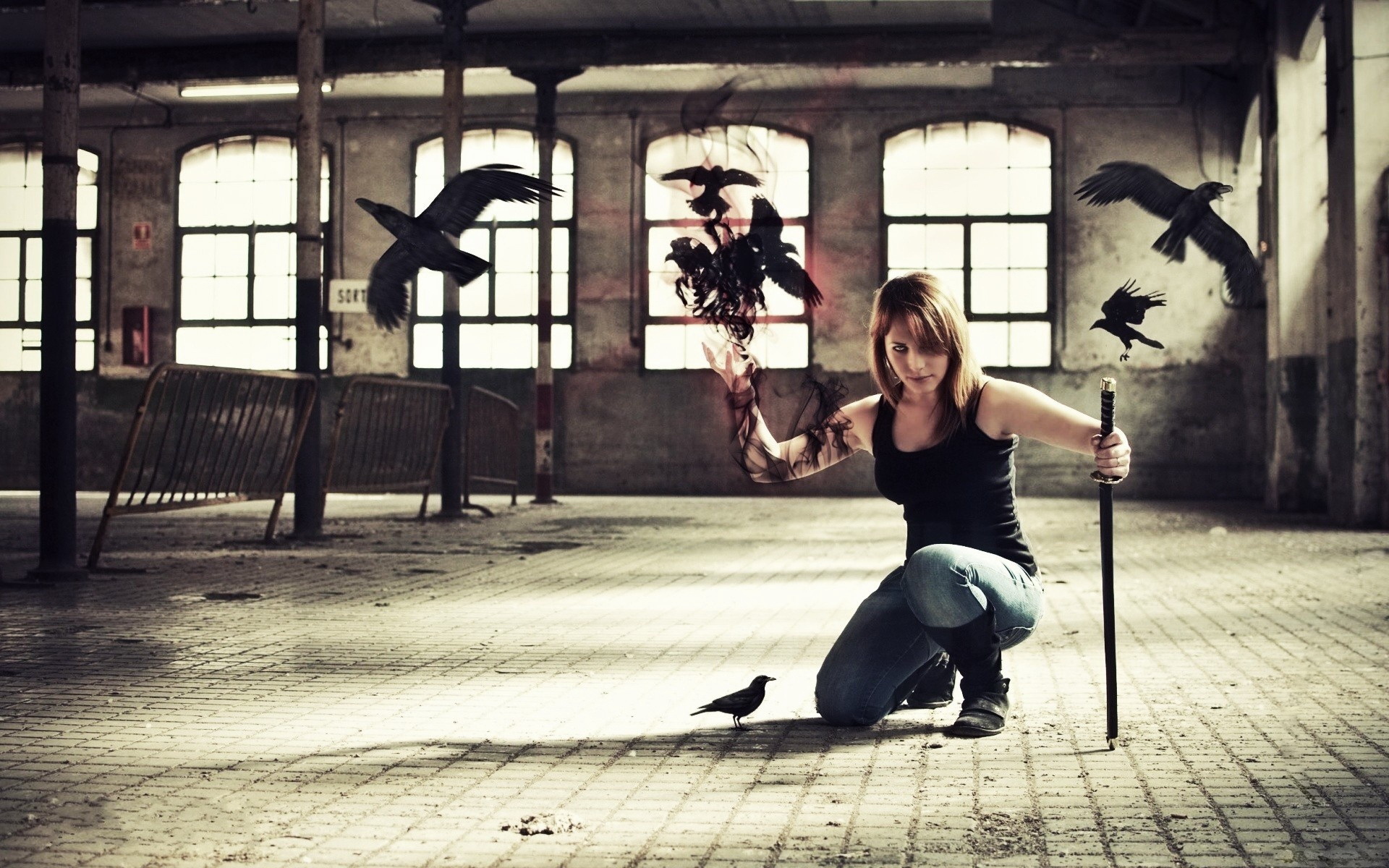 3d обои Девушка сидит с мечом и с воронами  ретушь # 76326
