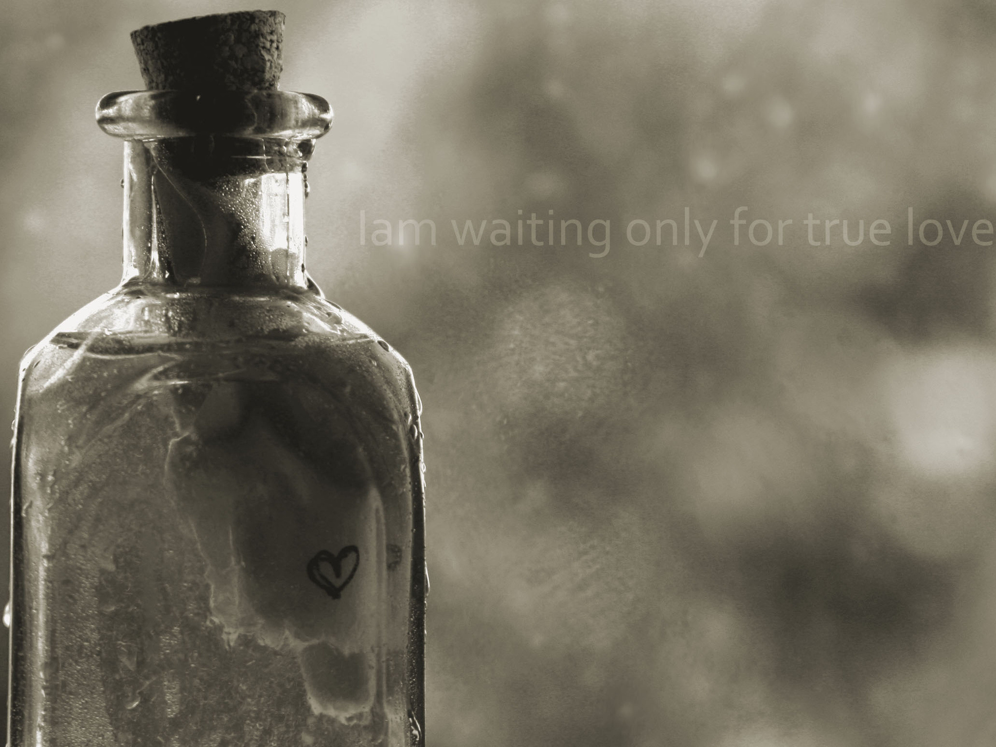 3d обои Бутылка с сердечком (I am waiting only for true love.)  грустные # 26303