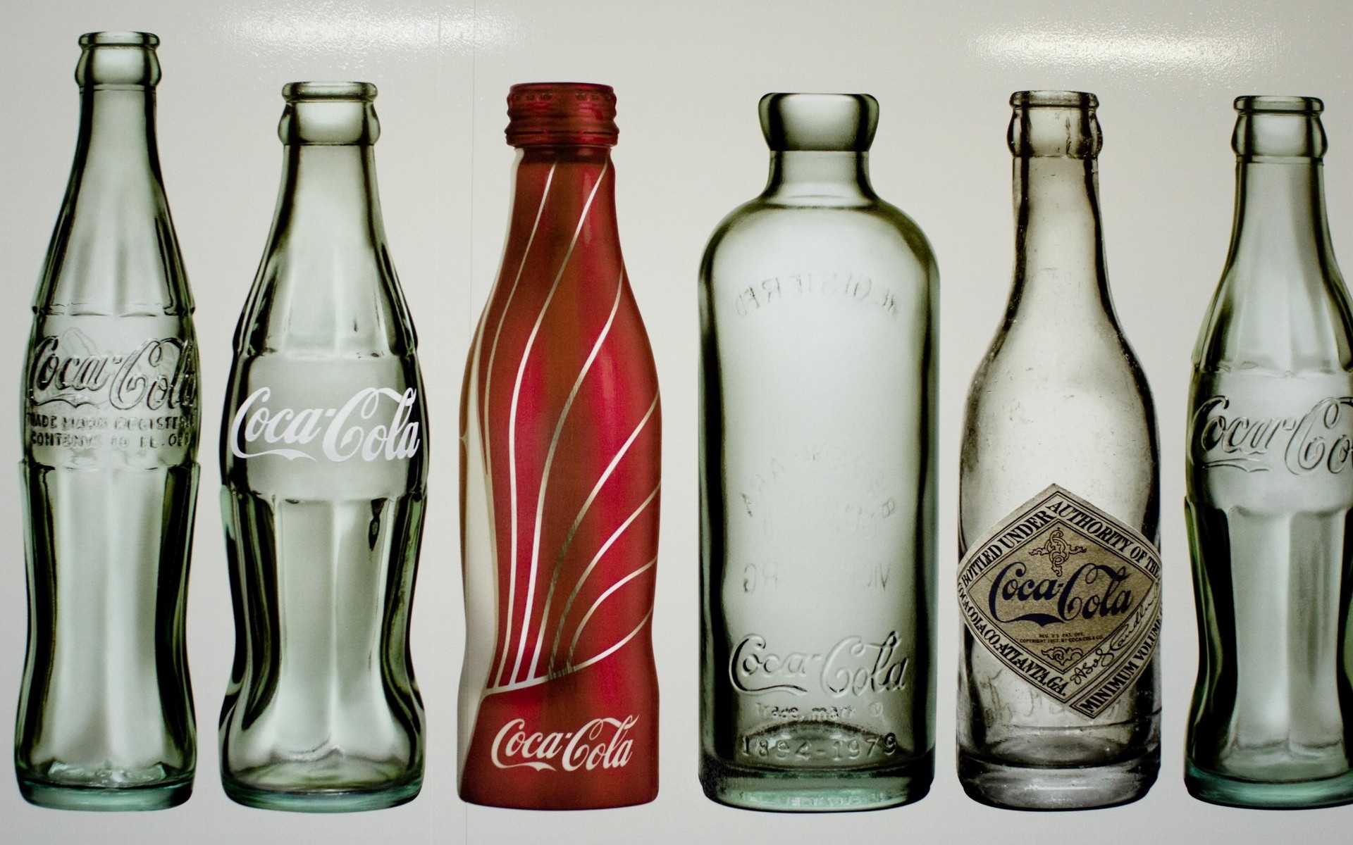 3d обои Разновидности бутылок из под Кока Колы  бренд # 20924