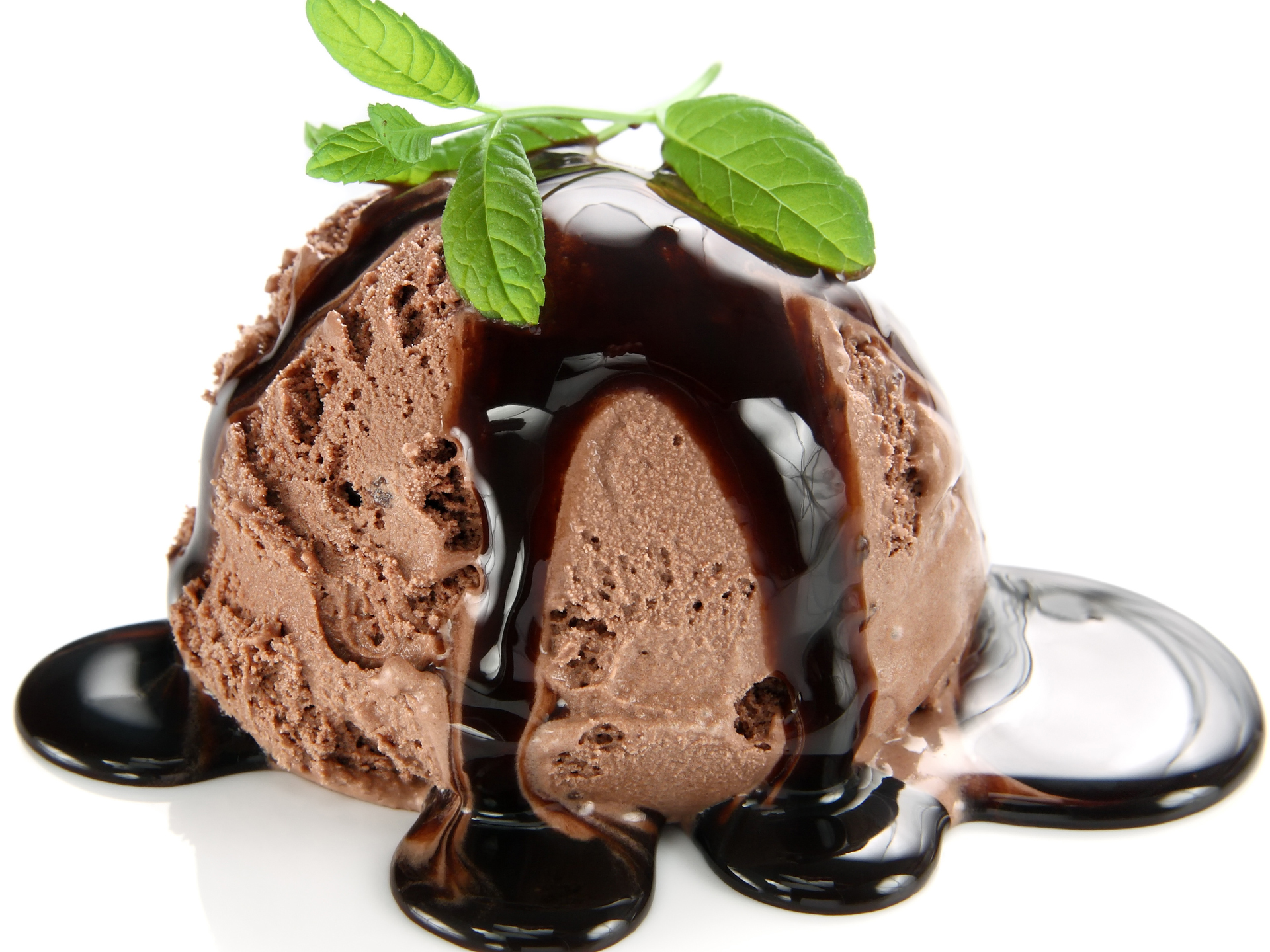 3d обои Шоколадное мороженое с шоколадным соусом и мятой  макро # 52140