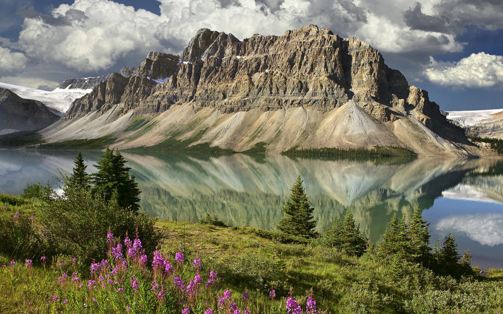 3d обои Красивый пейзаж - горное озеро, горы, полевые цветы  1680х1050 # 7629