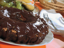 3d обои Круглый торт обильно политый шоколадом  еда