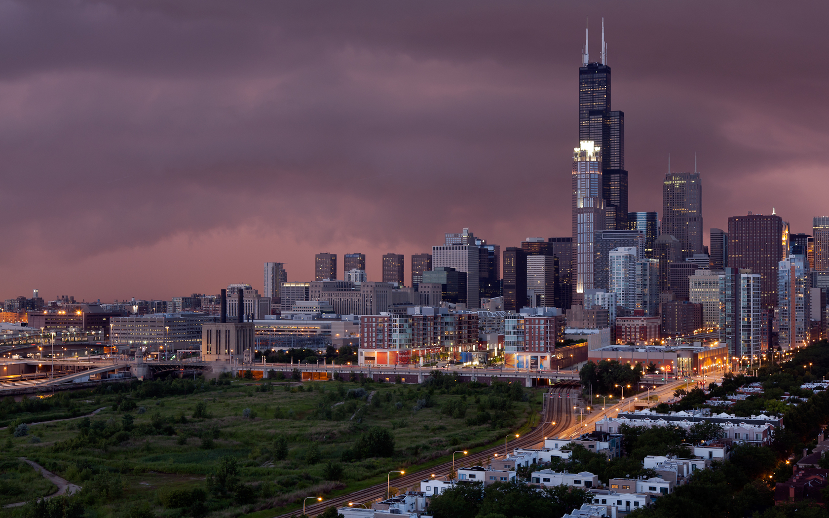 3d обои Чикаго ,город на фоне неба затянутого тучами  1680х1050 # 7611